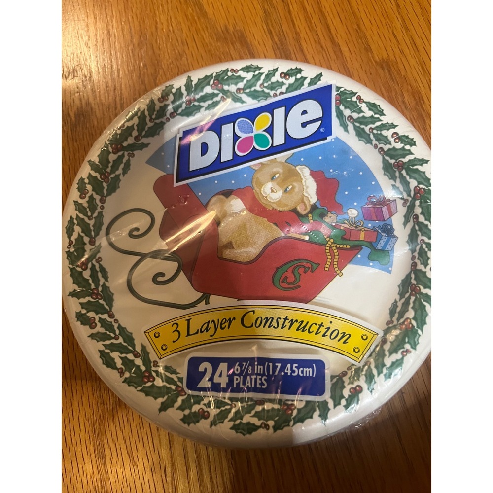 Dixie Christmas Holiday Paper Plates 24 Count Bear in Sleigh NOS 1998